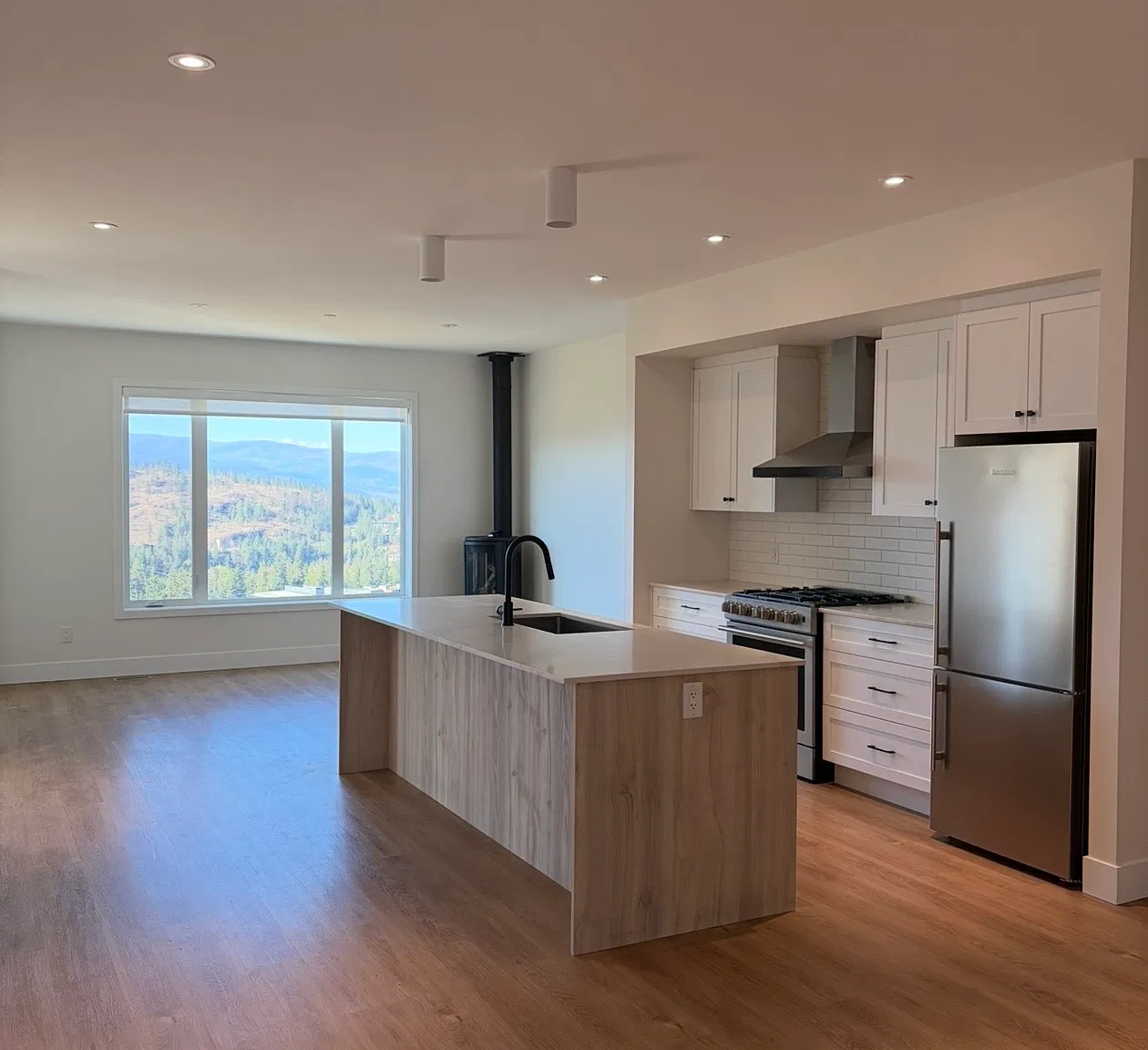 16 - 100 Grange Drive — Photo 2
