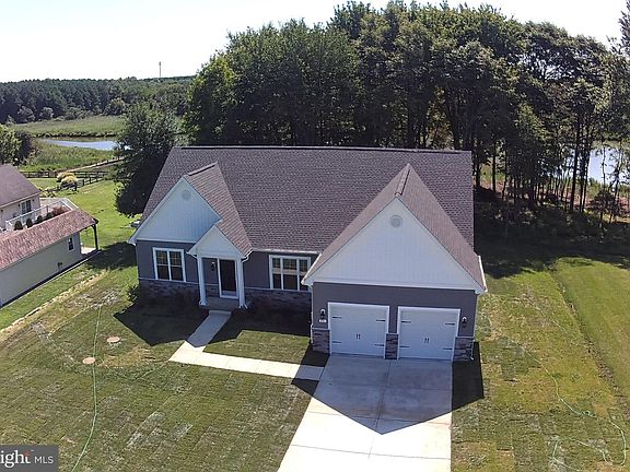 3rd image of 301 N Lake Dr