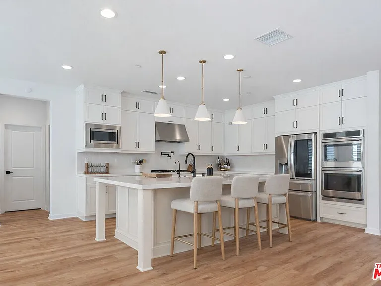 18130 Radiance Ln — Photo 2