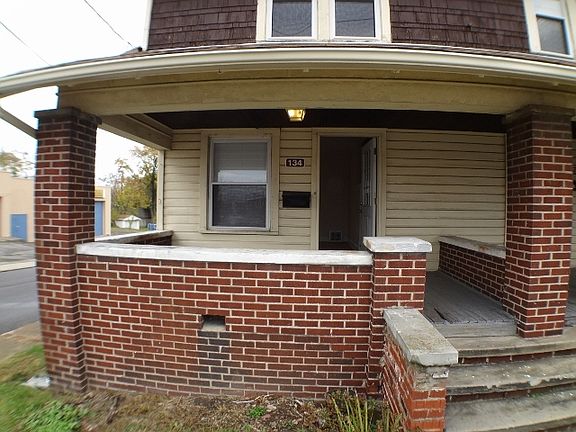 2nd image of 134-136 Cleveland St #134