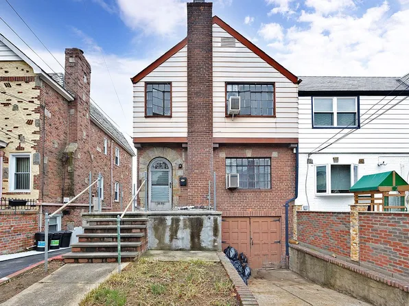 5406 63rd Pl, Maspeth, NY 11378