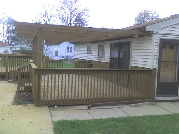 7272 Hollywood deck