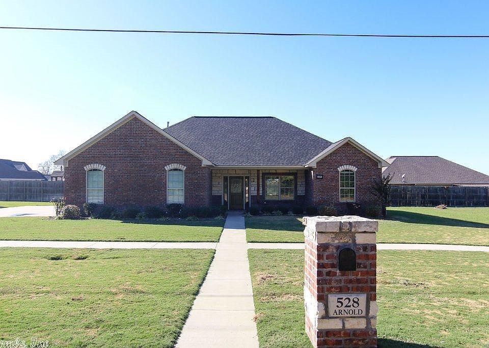 1st image of 528 Arnold Ln