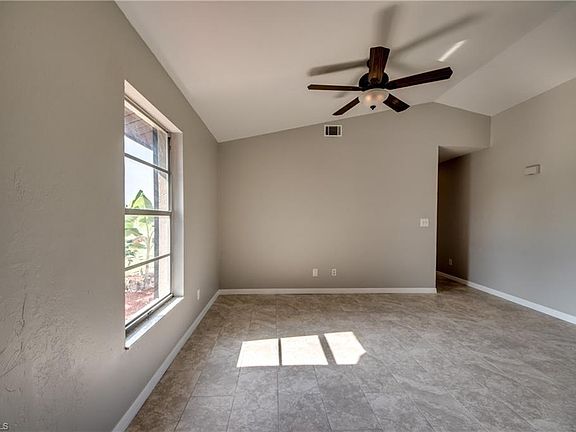 4th image of 1500 NE 18th Pl