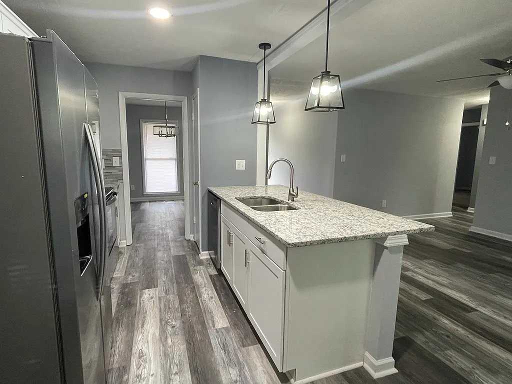 3 bed, 1141 sqft, $1,600 — Photo 4