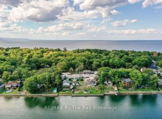 1067 Mosley St #3, Wasaga Beach, ON L9Z2G7