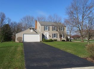 8801 Grovecreek Ct, Dayton, OH 45458