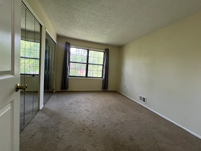 72 Joyner Ct — Photo 7