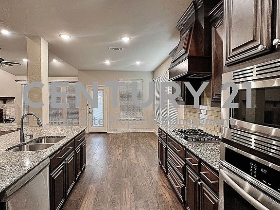 5th image of 301 Autumnwood Dr