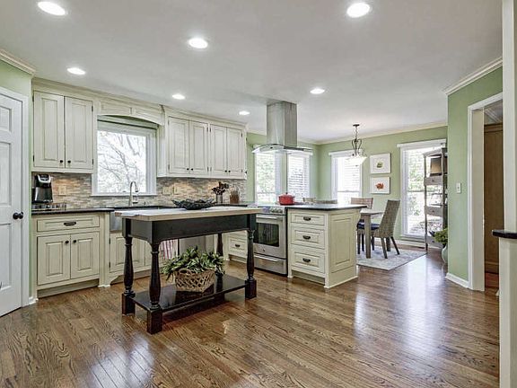 4th image of 311 Cumberland Ct