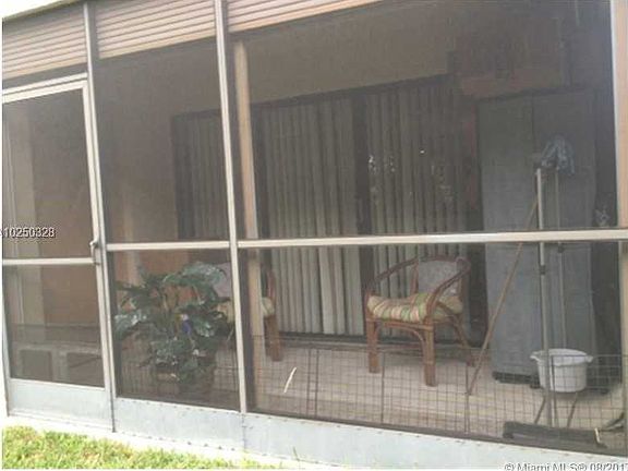5th image of 321 Lakeview Dr APT 101