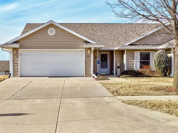 608 2nd Ave SW, State Center, IA 50247