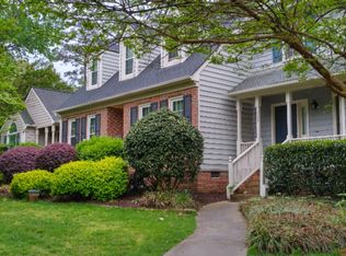 135 Sanair Ct, Apex, NC 27502
