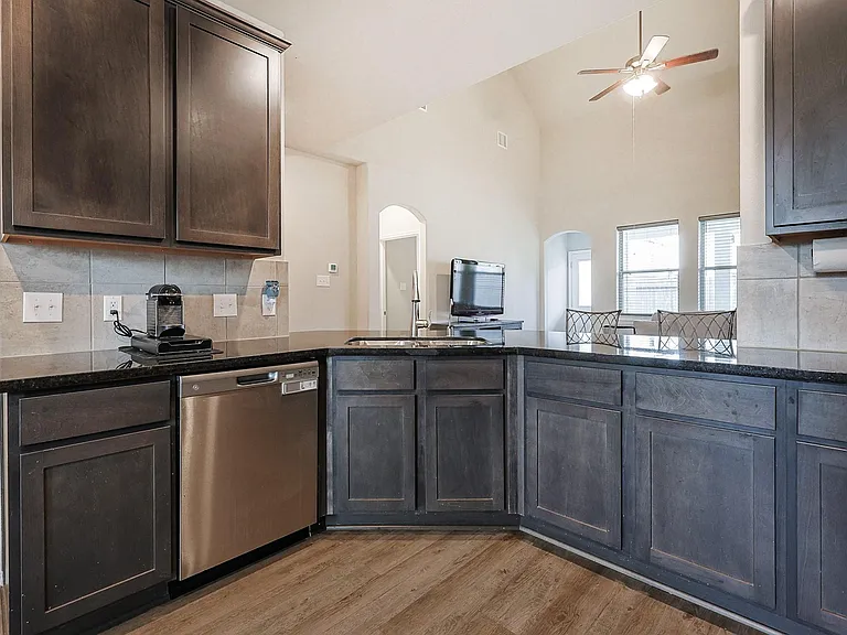 10423 Rochester Hills Ln — Photo 13