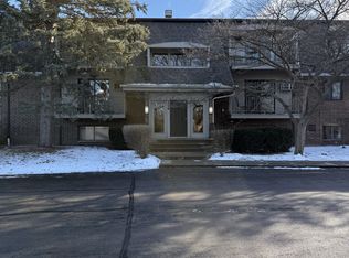 114 E Bailey Rd APT D, Naperville, IL 60565