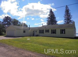 509 Sandy Beach Rd, Bergland, MI 49910