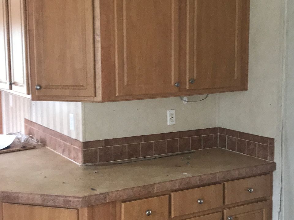 2nd image of 116 Putnam Ave