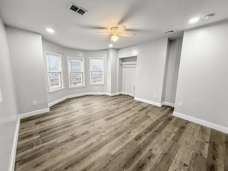 5341 Market St #3 — Photo 11