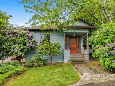 923 N 47th Street, Seattle, WA, 98103