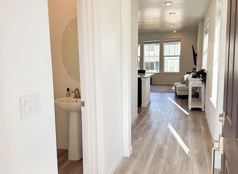 17934 Galapagos St — Photo 4