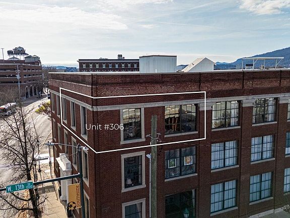 4th image of 1301 Market St APT 306