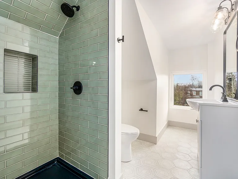 818 S Champion Ave — Photo 29
