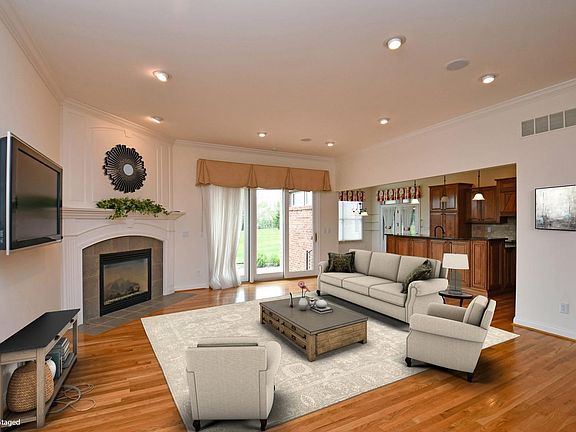 5th image of 11785 Winthrop Ln