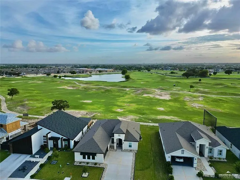 2501 S Cartier Dr — Photo 40
