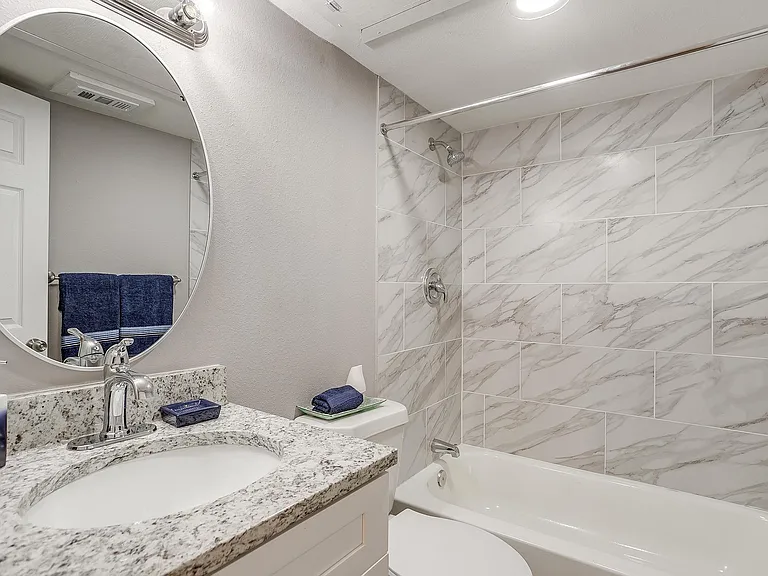 Vista Buena Apartments — Photo 9
