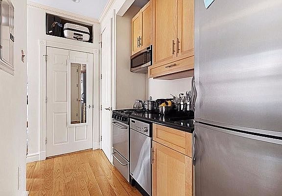 3rd image of 105 E 2nd St #2R