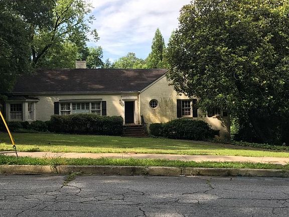4th image of 720 Peachtree Battle Ave NW