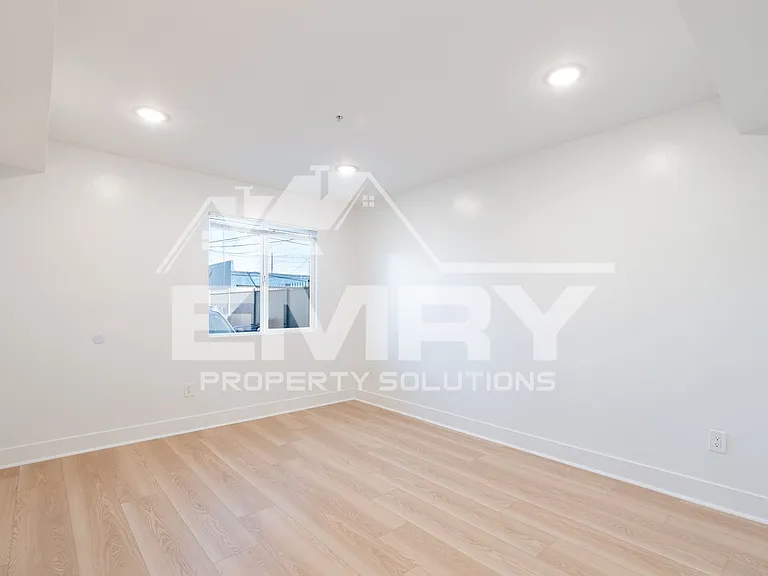 814 N Wilmington Blvd — Photo 22