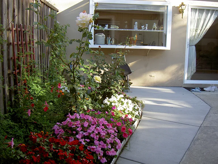 1103 Polynesia Dr #1 — Photo 14