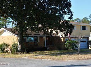 7824 Holiday Rd S, Jacksonville, FL 32216