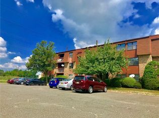 245B Alpine Way, Woodbridge, NJ 07095