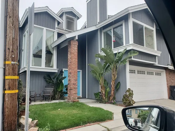 16982 8th St APT D, Sunset Beach, CA 90742