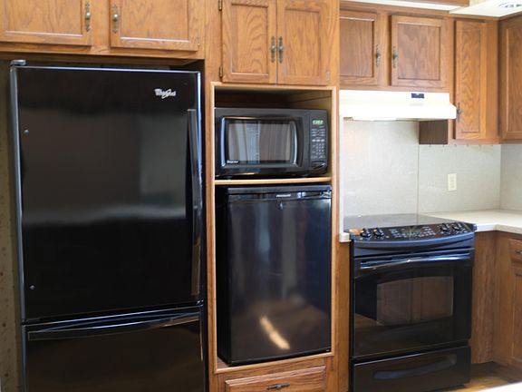 4th image of 4433 Keeler Dr