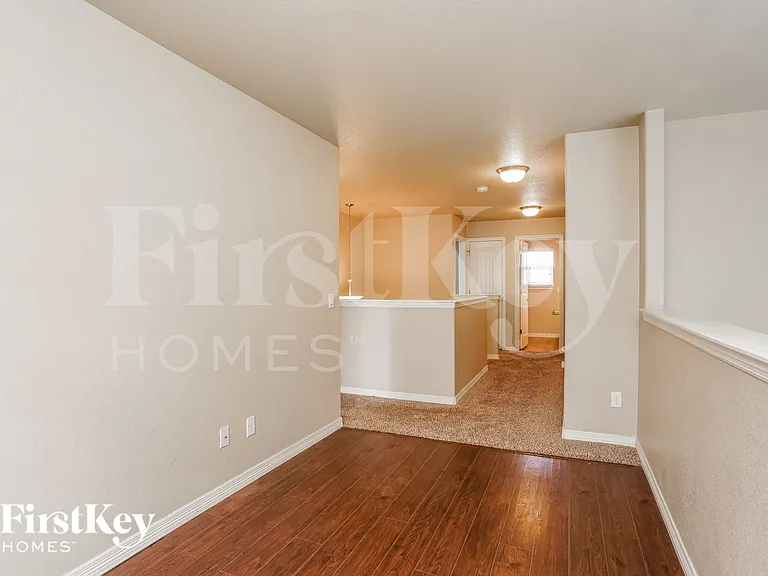 7724 Landover Ln — Photo 4