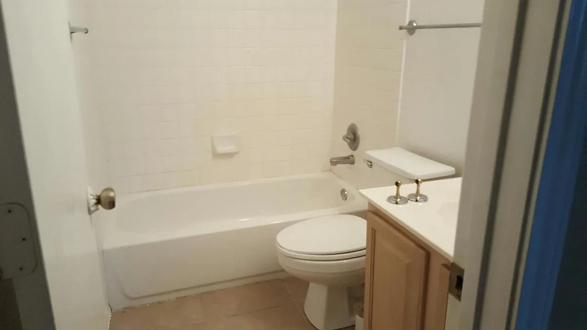 4 bed, 2278 sqft, $2,000 — Photo 3