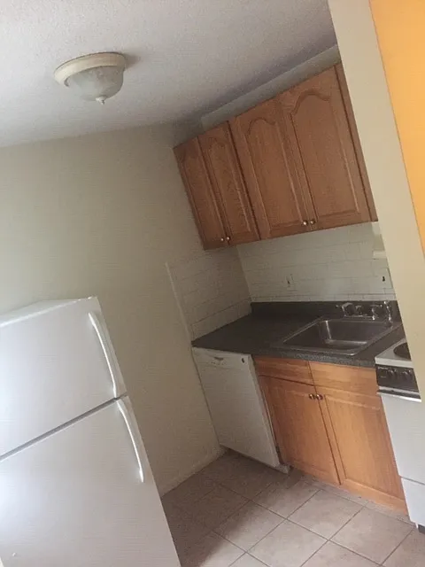 Studio, 1.0 bath, 500 sqft, $1,800 — Photo 3