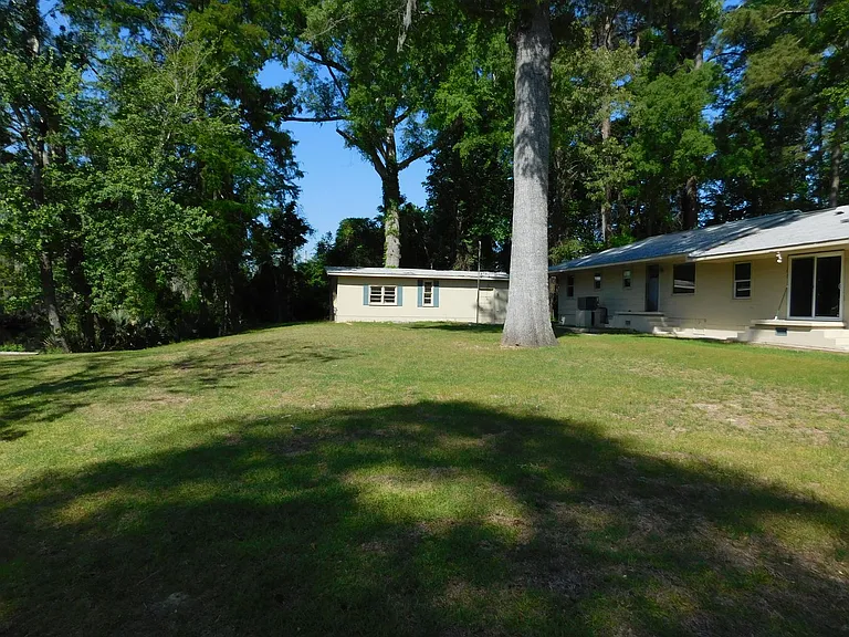 4925 Morton Rd — Photo 8