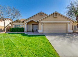 825 N Falcon Dr, Gilbert, AZ 85234