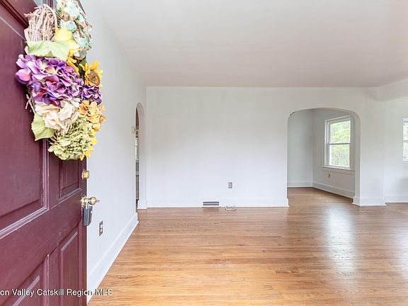 3rd image of 36 Hayes Street