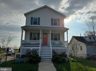 8315 Bayside Rd, Chesapeake Beach, MD 20732