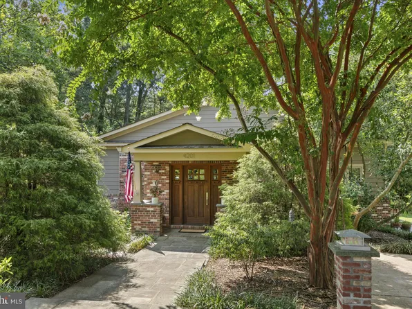 4201 Adrienne Dr, Alexandria, VA 22309