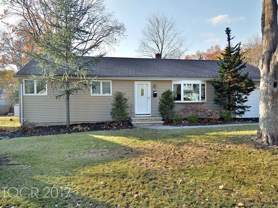 1st image of 219 Fondiller St