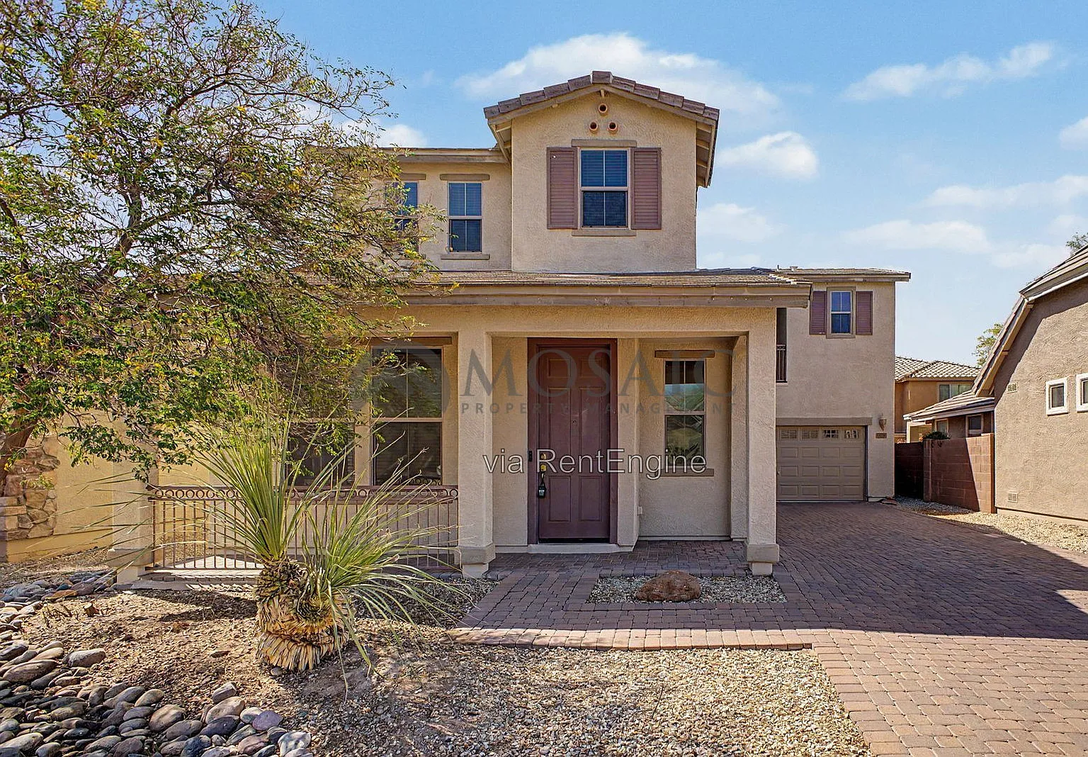 3 bed, 2.5 bath, 1958 sqft, $2,295 — Photo 2