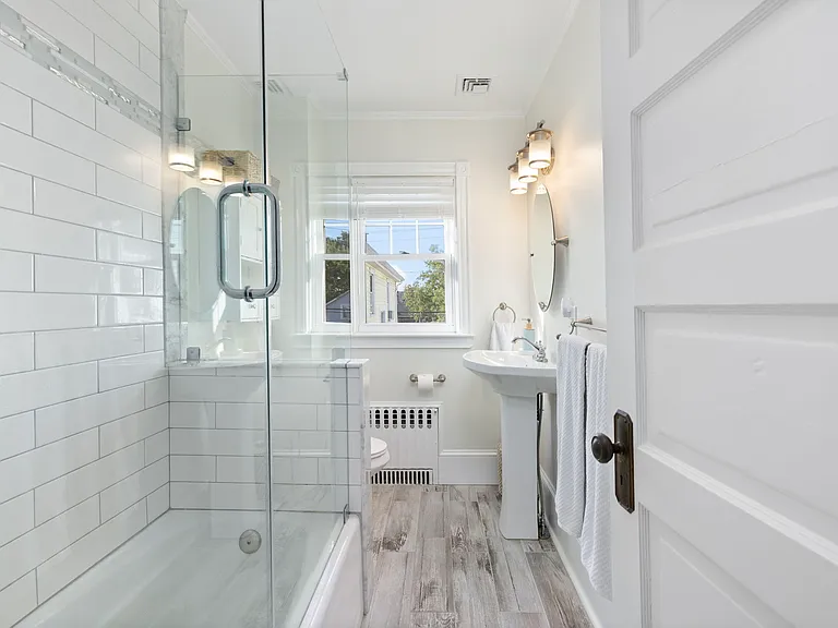 35 Hall Ave — Photo 24