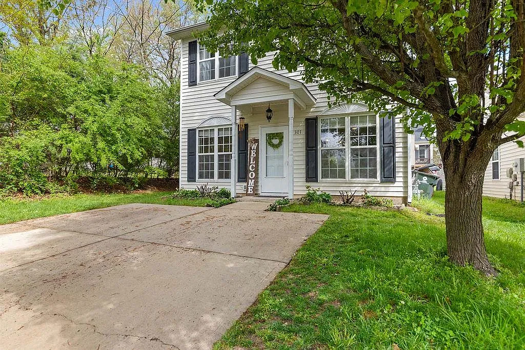 3 bed, 2.5 bath, 1486 sqft, $2,150 — Photo 3