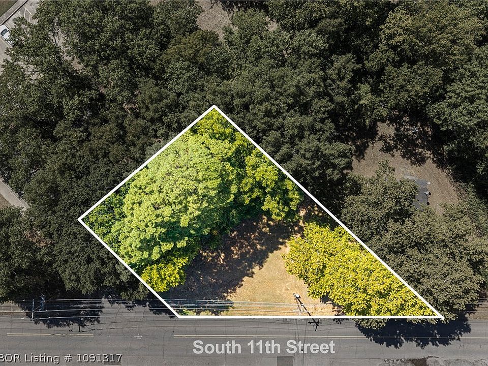 1st image of S 11th St